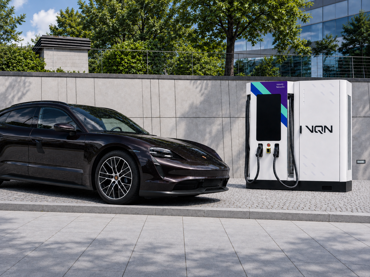 Porsche Taycan u nabíjecí stanice VQN